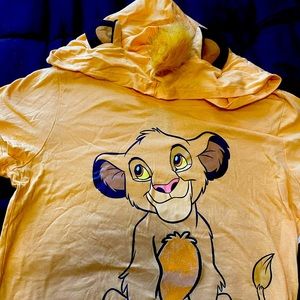 NWT ladies junior size L Lion King hooded tee!!
